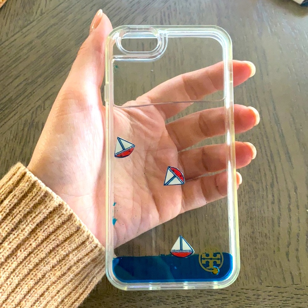 Tory Burch Hardshell Sailboat iPhone 7/8 case!